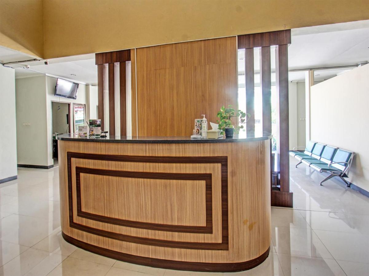 Oyo 91617 Hotel Mutiara Lombok Exteriör bild