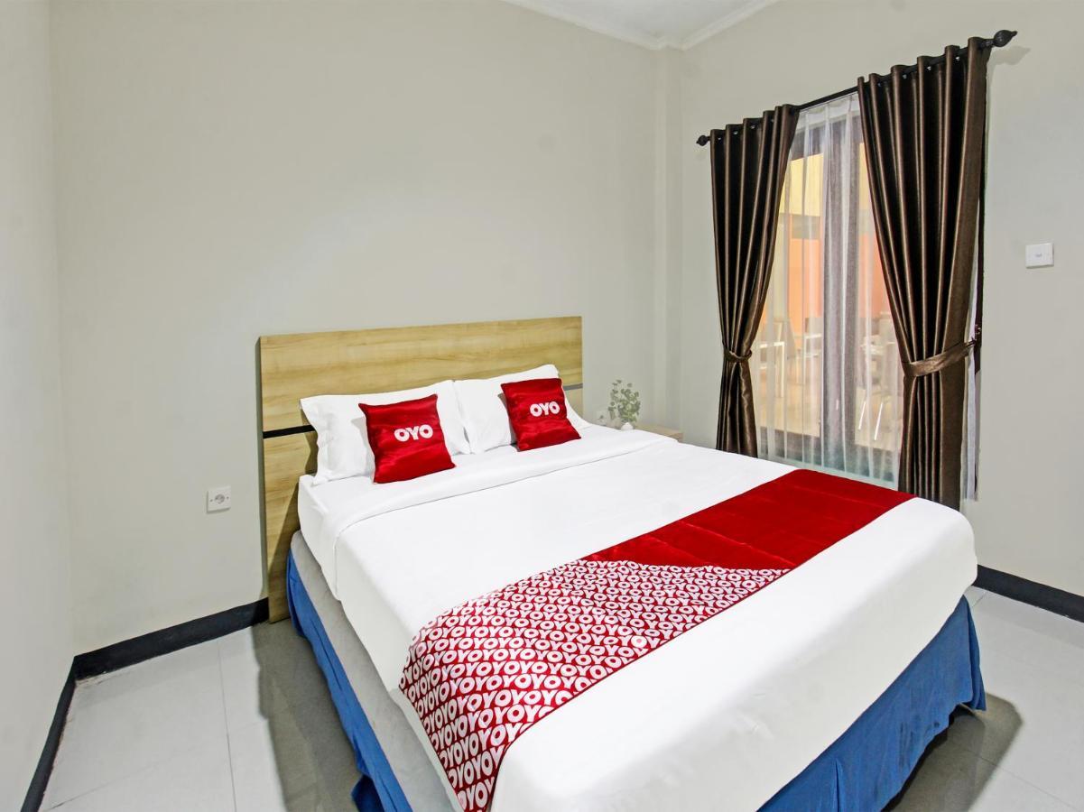 Oyo 91617 Hotel Mutiara Lombok Exteriör bild