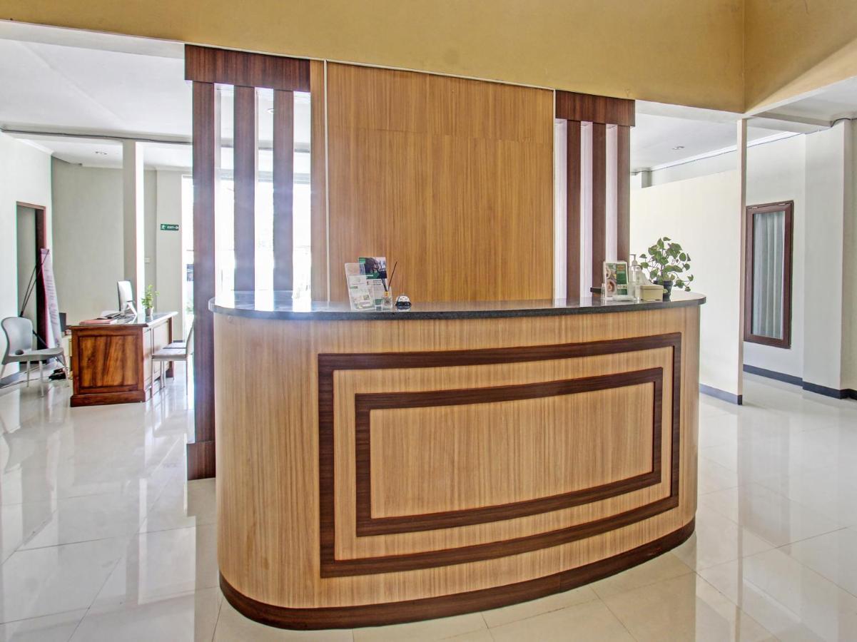 Oyo 91617 Hotel Mutiara Lombok Exteriör bild