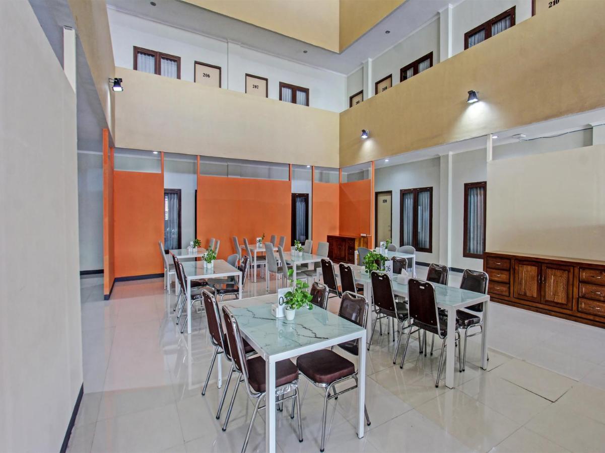 Oyo 91617 Hotel Mutiara Lombok Exteriör bild