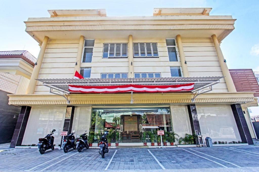 Oyo 91617 Hotel Mutiara Lombok Exteriör bild
